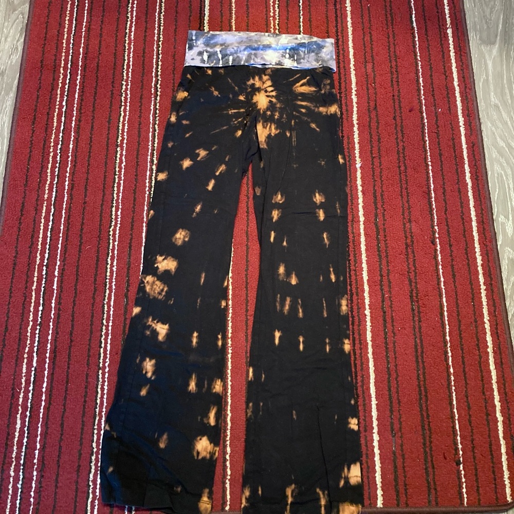 Bleach Dyed Yoga Pants